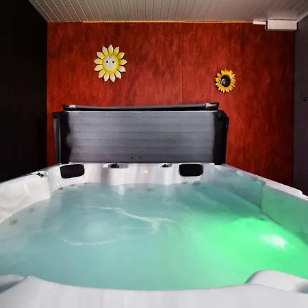 Сasa de vacaciones Modern Family With Wellness