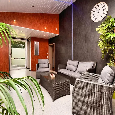 Modern Family With Wellness