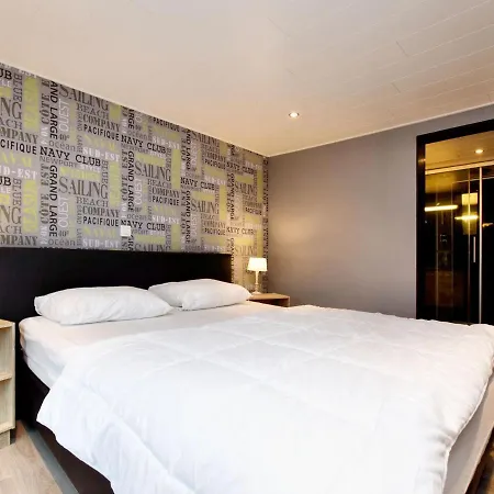 Holiday home Modern Family With Wellness *